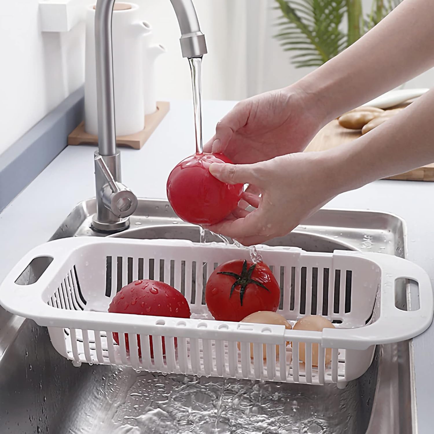 Extendable Over the Sink Colander Fruits and Vegetables Drain Basket Adjustable Food Strainer Sink Washing Basket for Kitchen Folding Basket Fridge Organizer Storage Rack Fruit Basket Plastic Basket Kitchen Sink Basket with Handle Storage Basket Organizer
