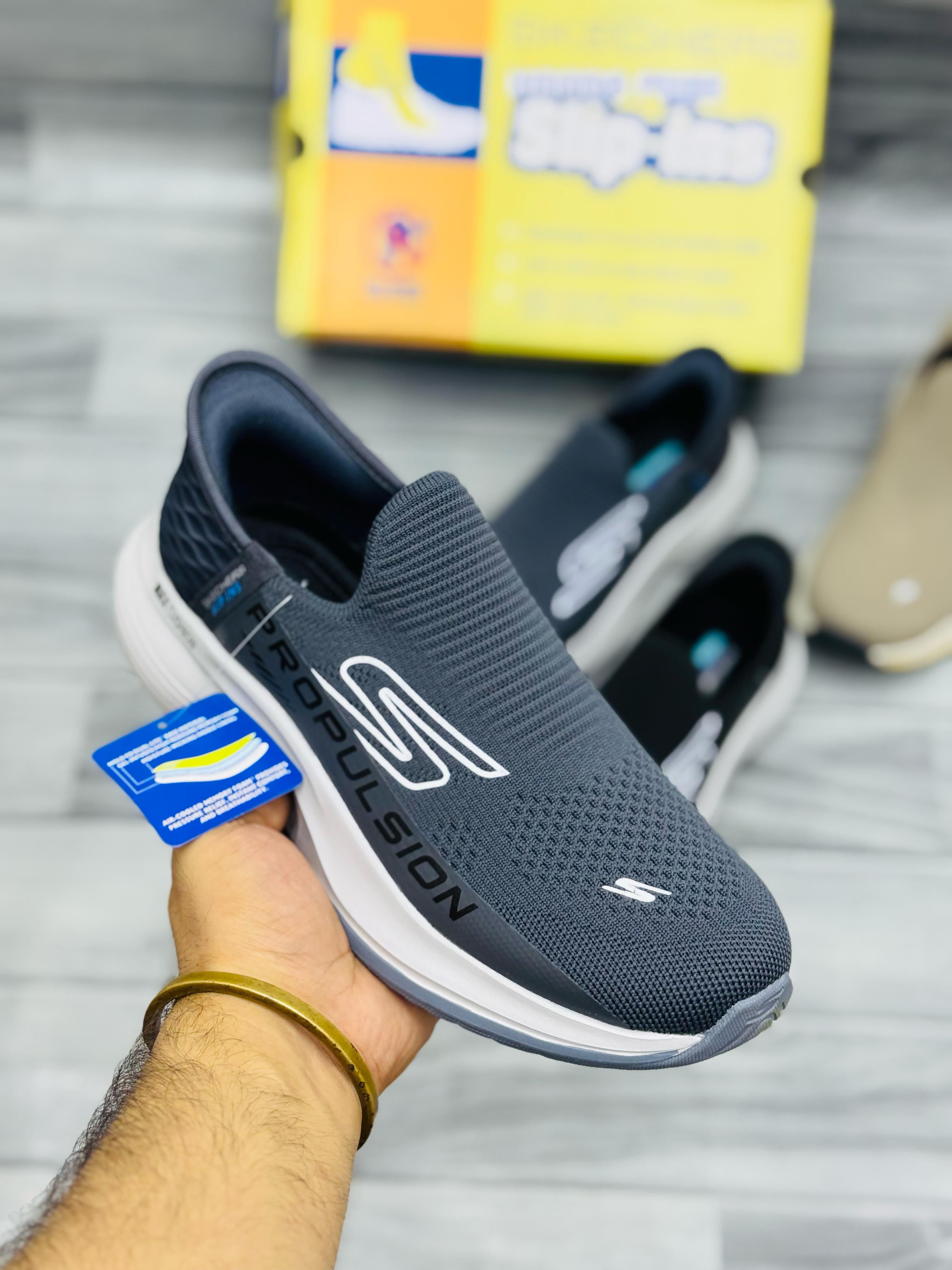 SKECHERS Foam Memory slip in