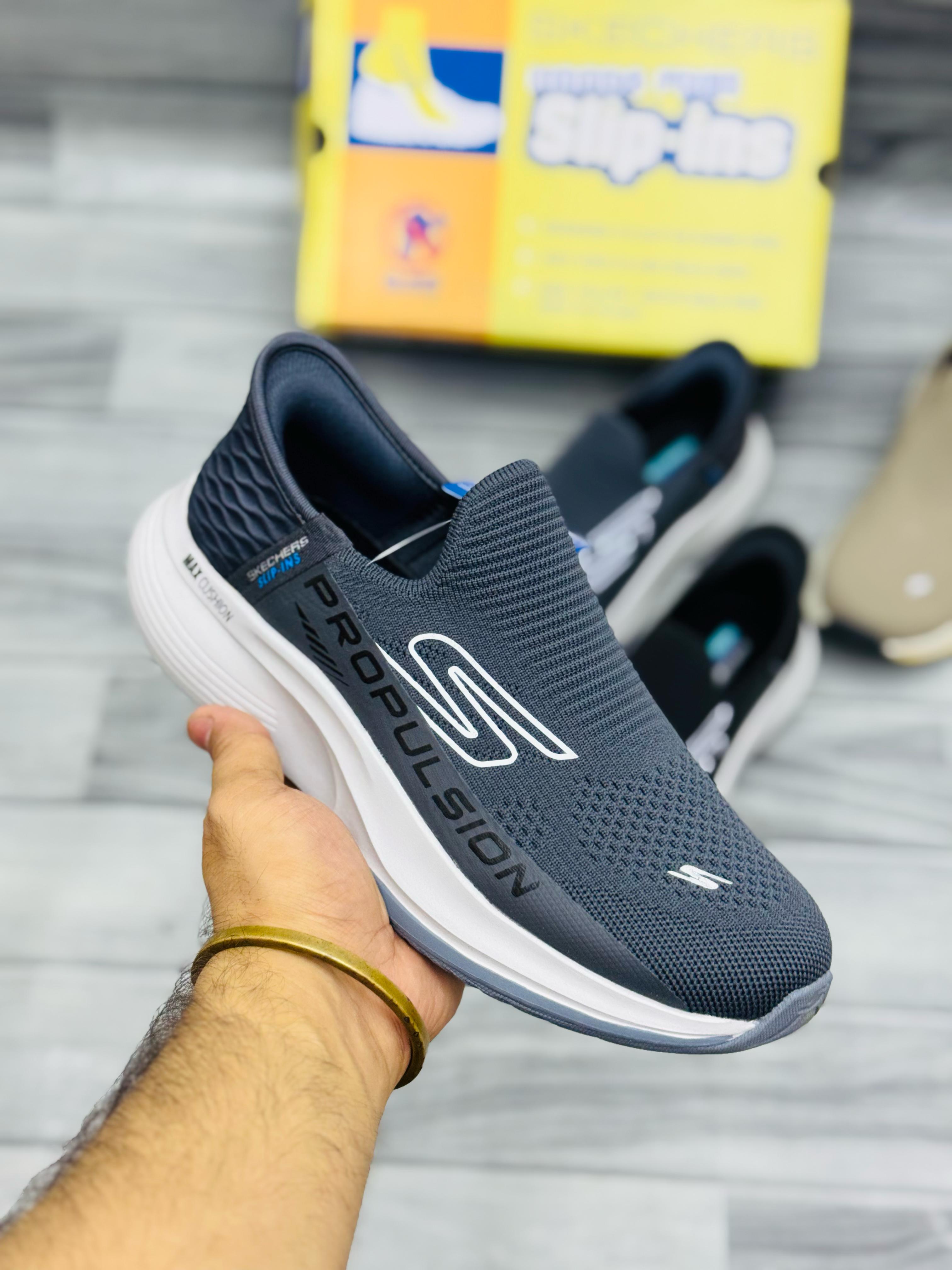 SKECHERS Foam Memory slip in