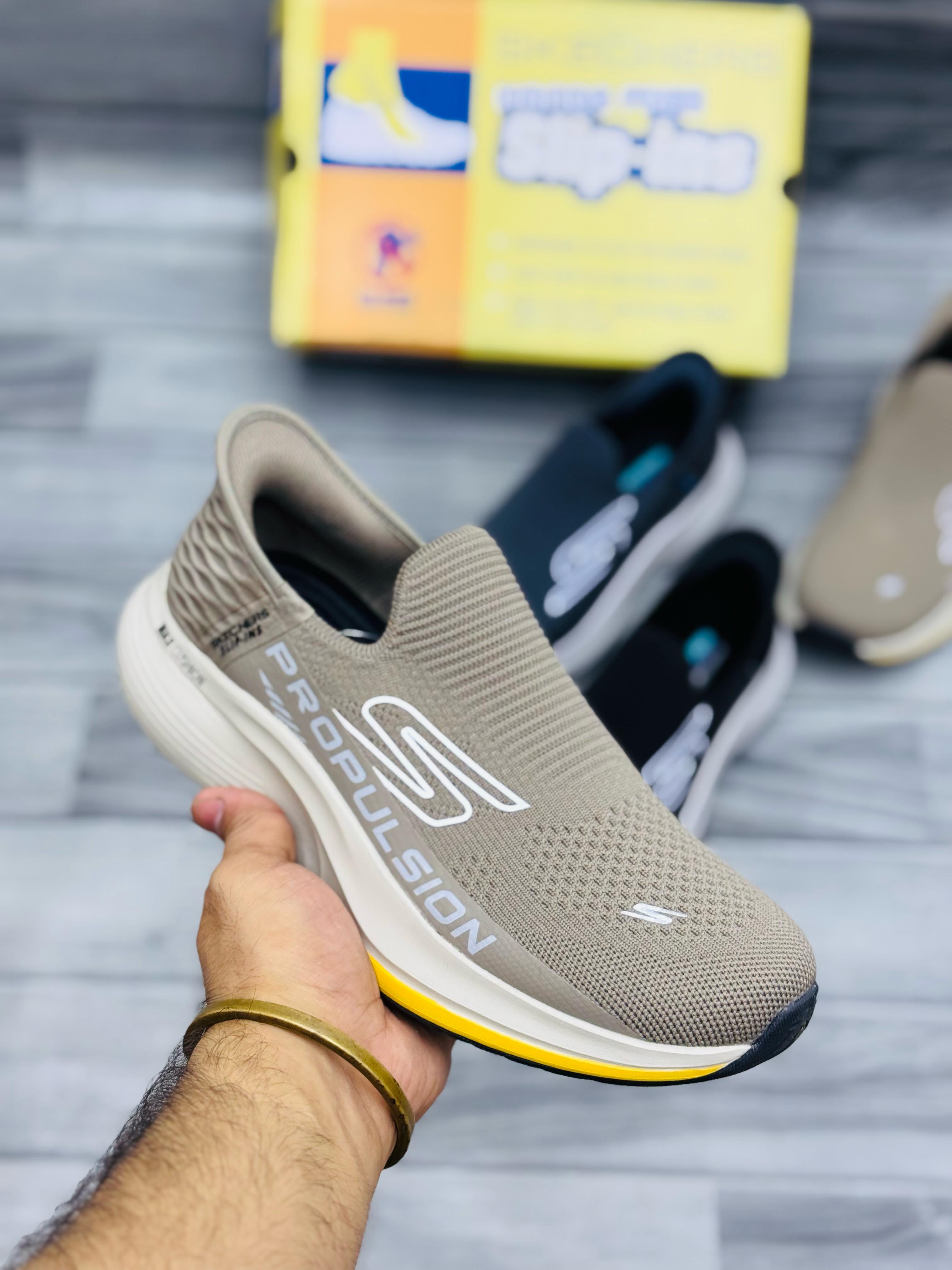 :SKECHERS Foam Memory slip in