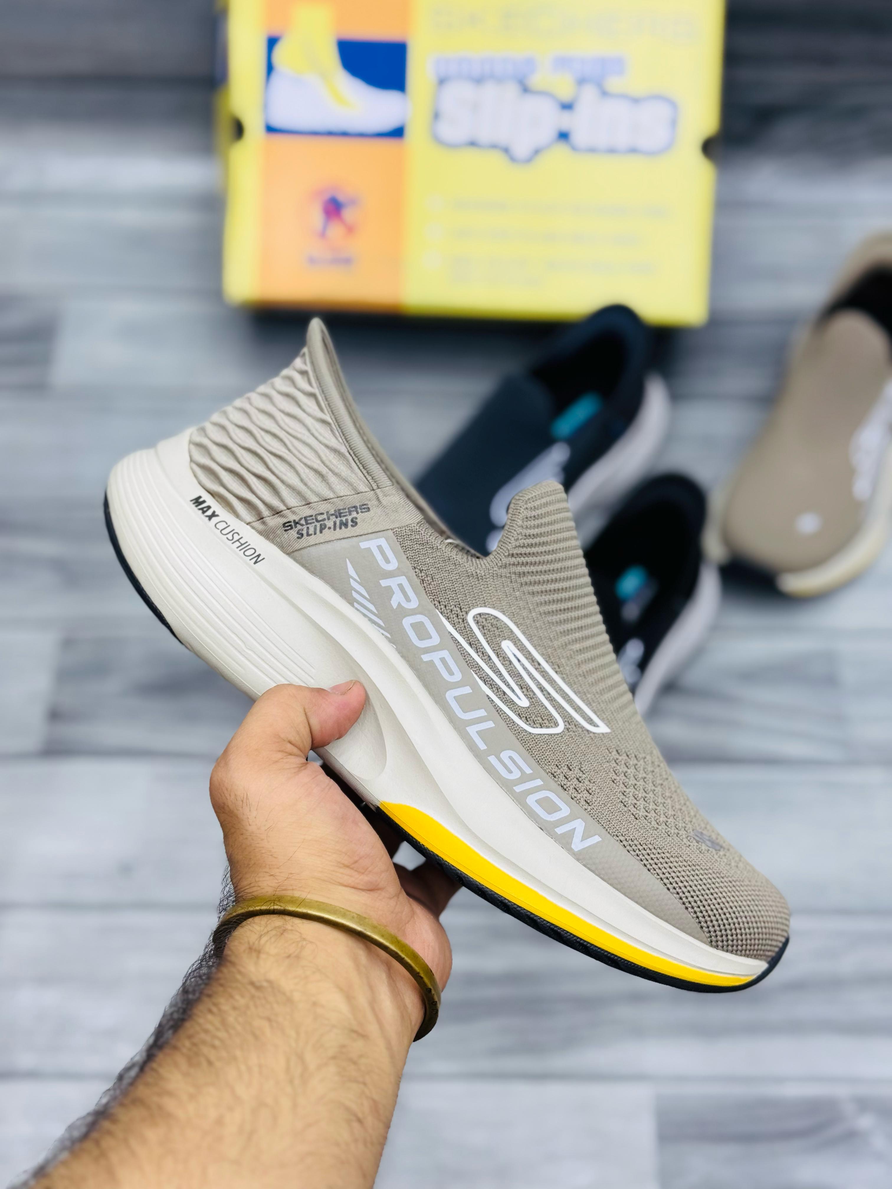 :SKECHERS Foam Memory slip in