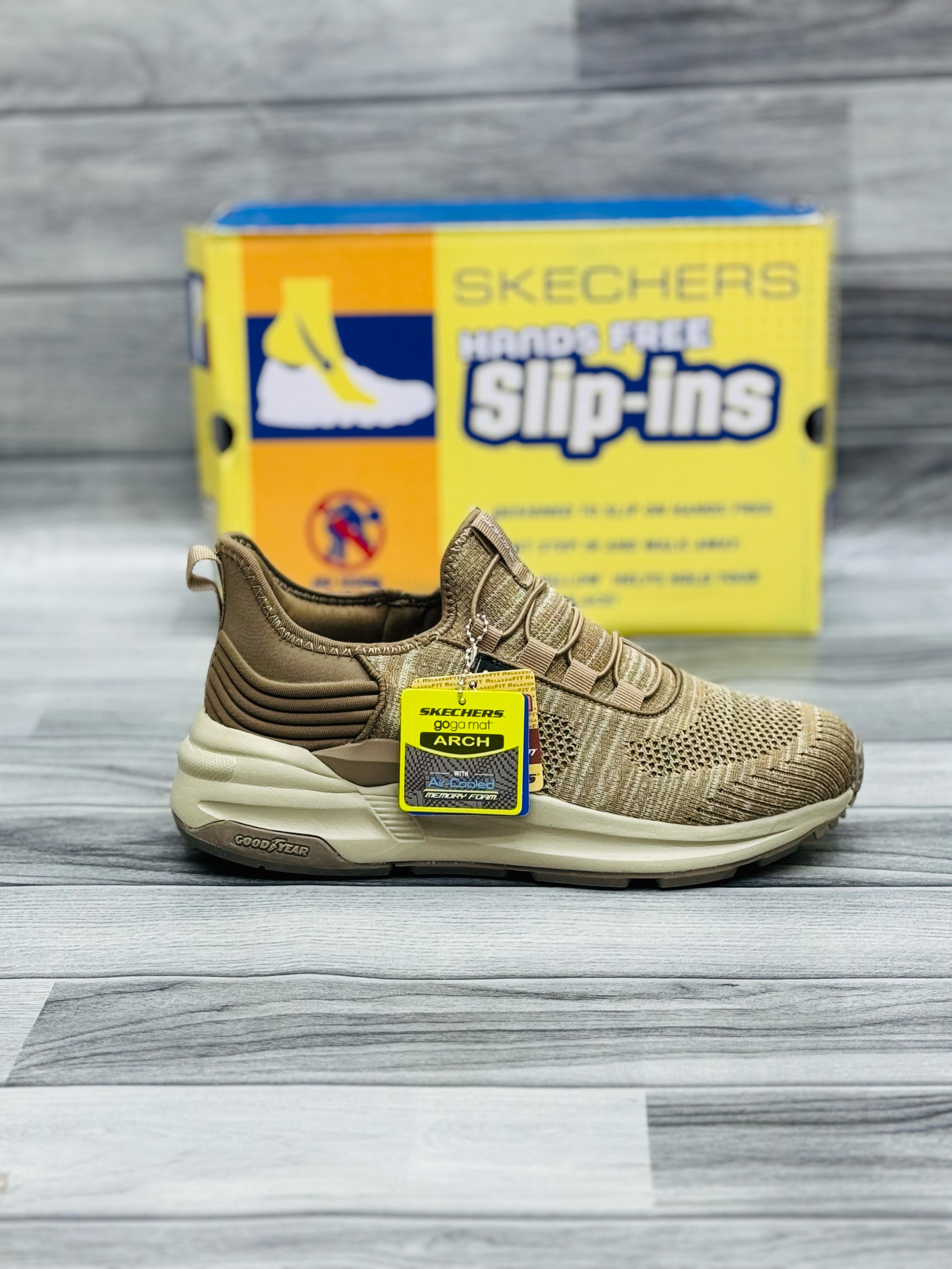 SKECHERS Foam Memory 