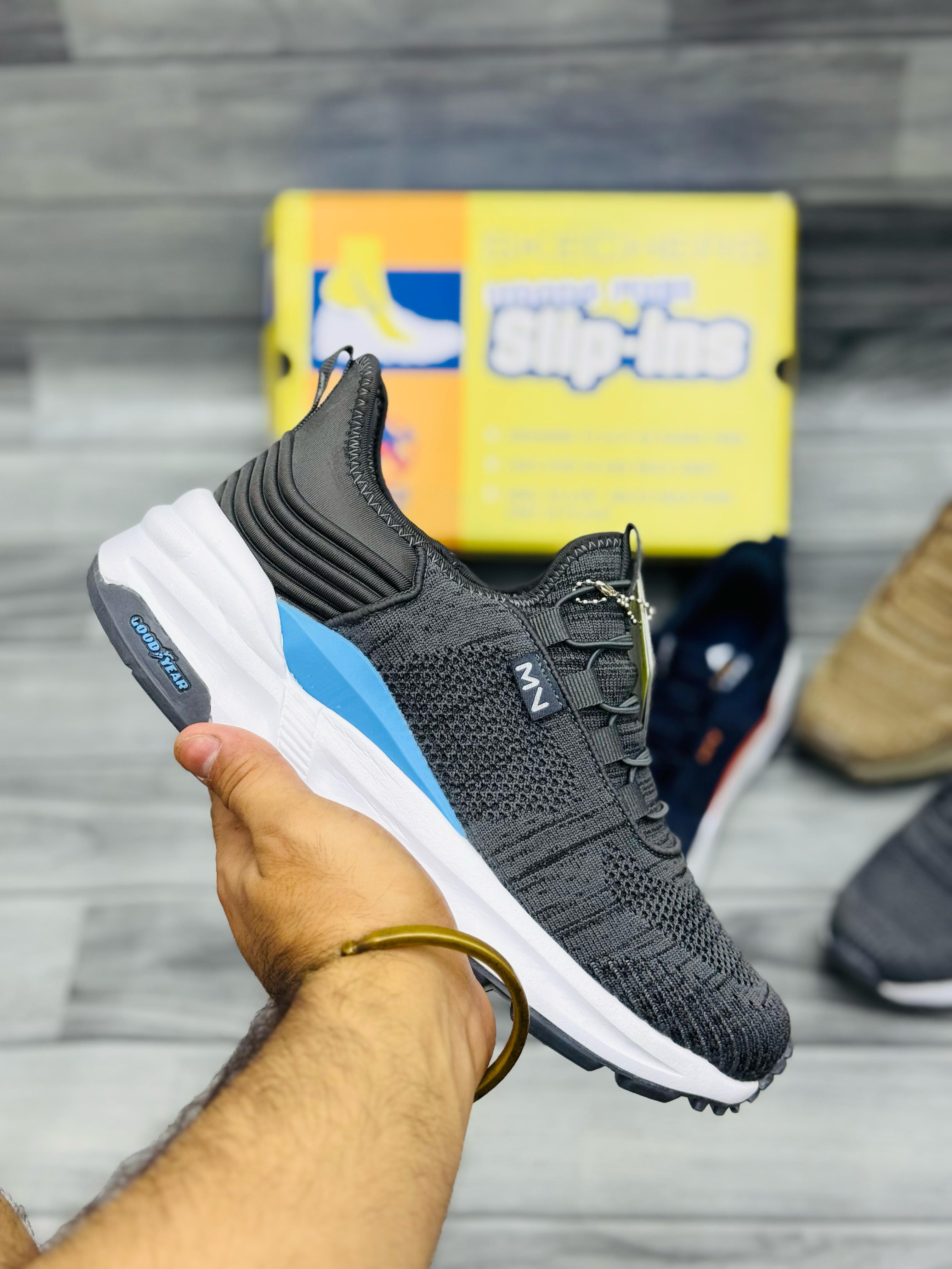 SKECHERS Foam Memory