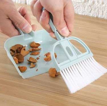 Set of Mini Hand Brush and dustpan 