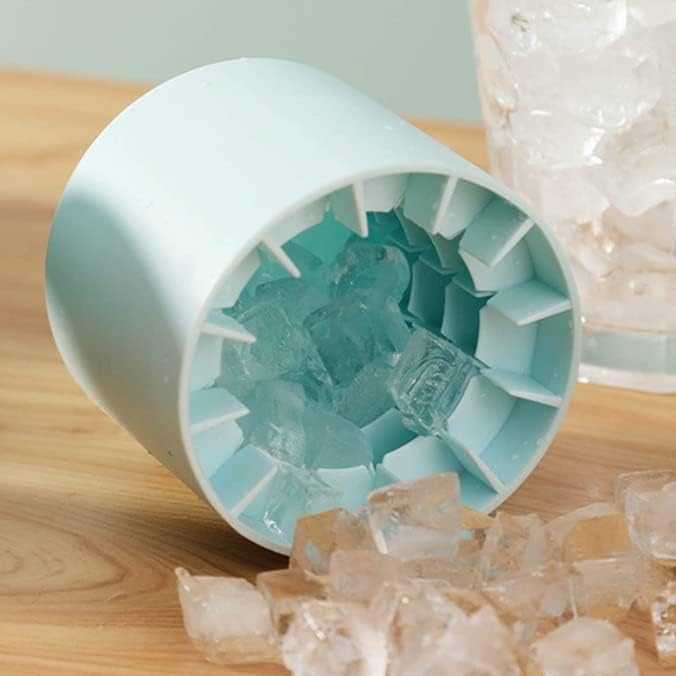 Mini Silicone Ice Bucket – 2-in-1 Ice Cube Maker & Storage Box