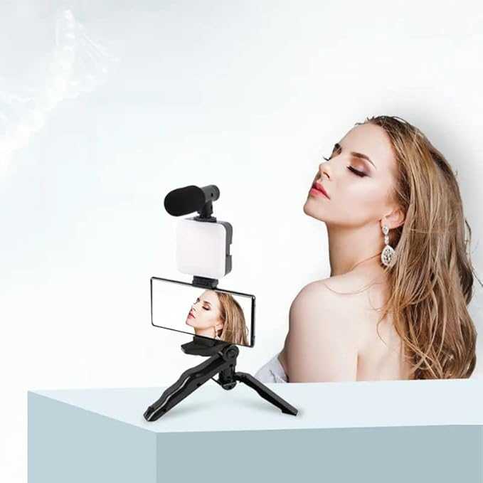 Handy Vlogging Kit – All-in-One Video Making Set with Mic, Light & Remote