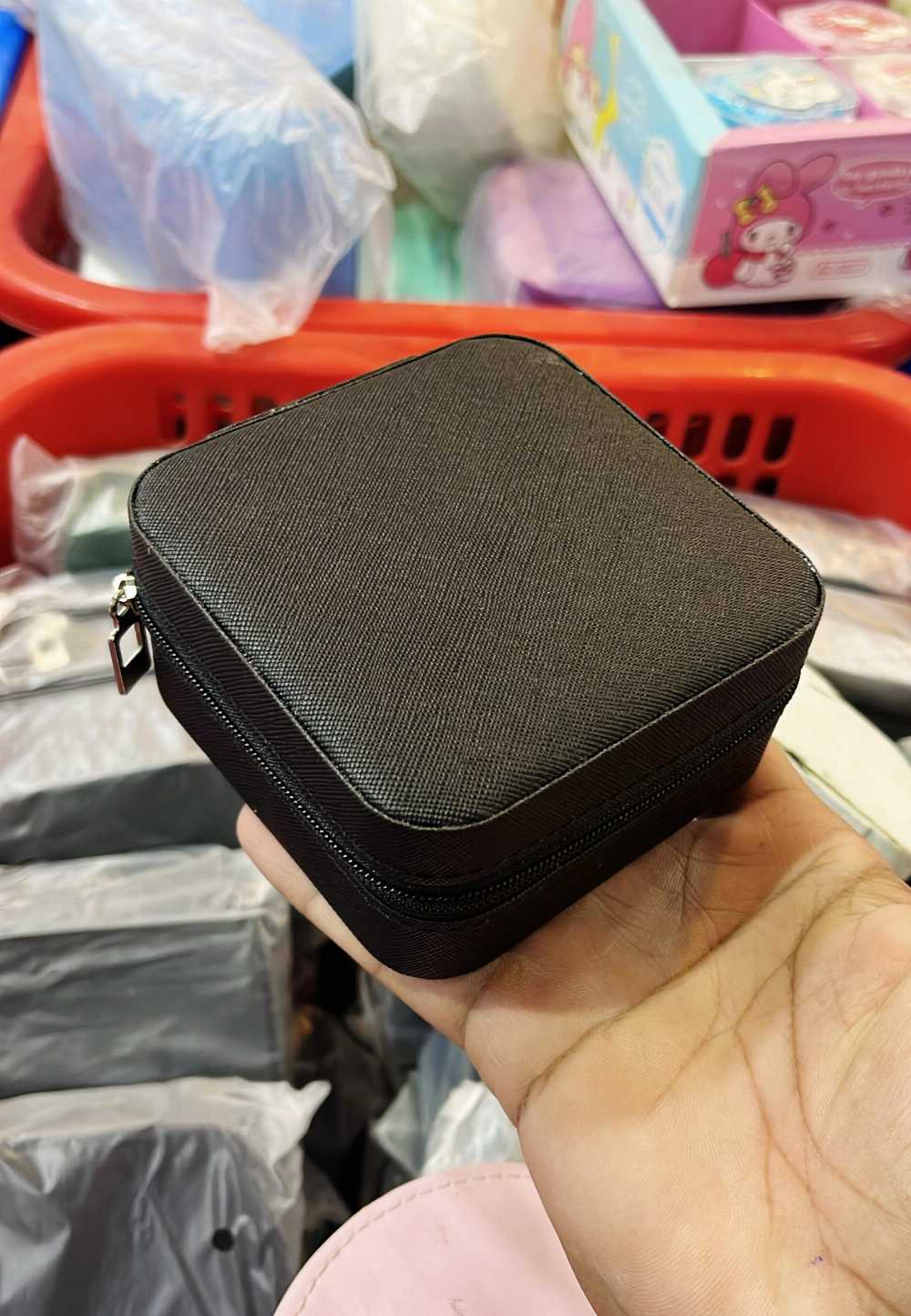 Luxury Leather Jewellery Box – Portable Travel Organizer with Mirror