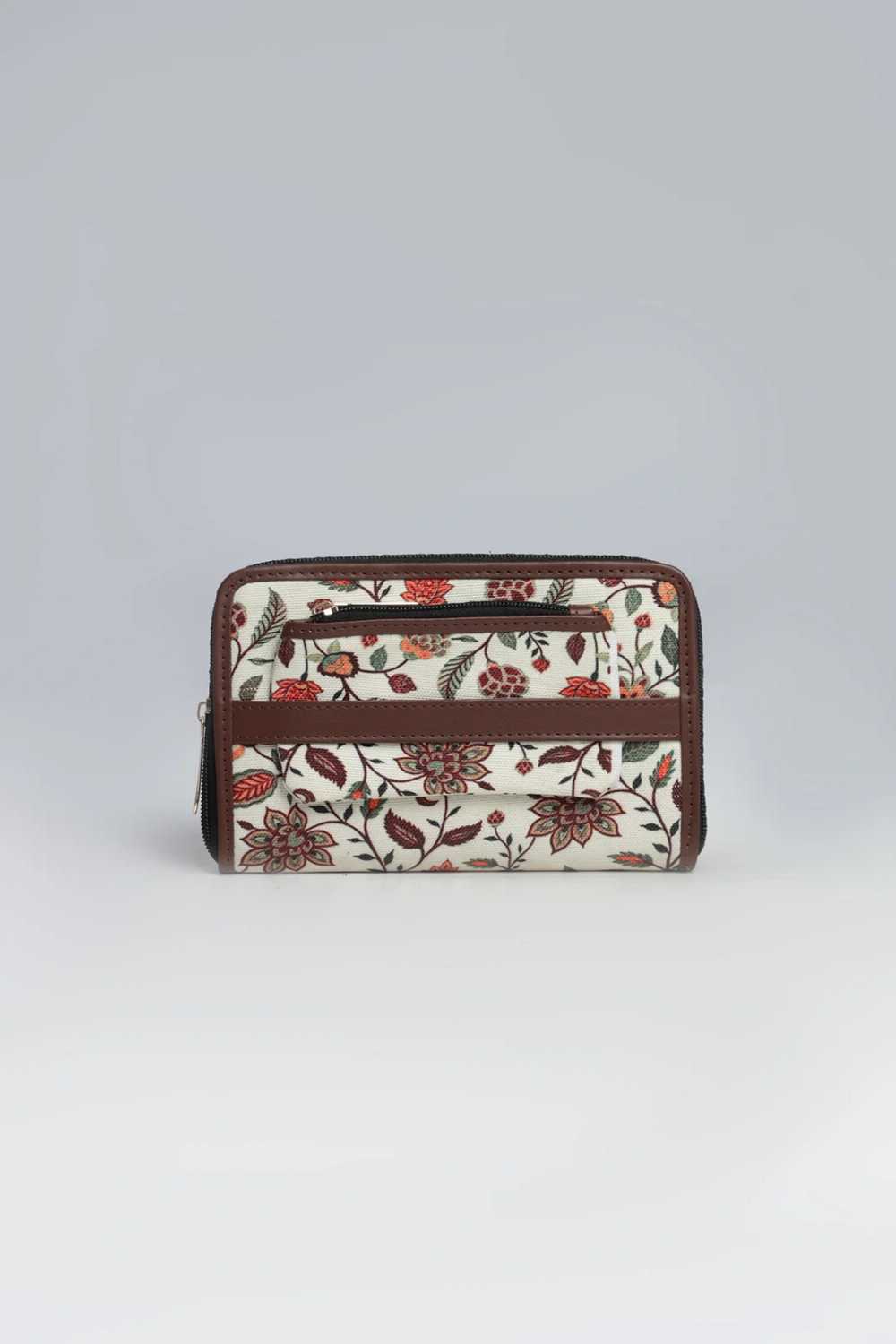 Wallet white